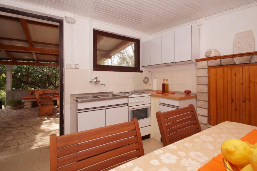 Vacation House Planika - Two Bedroom Holiday Home with Terrace and Sea View - foto 8