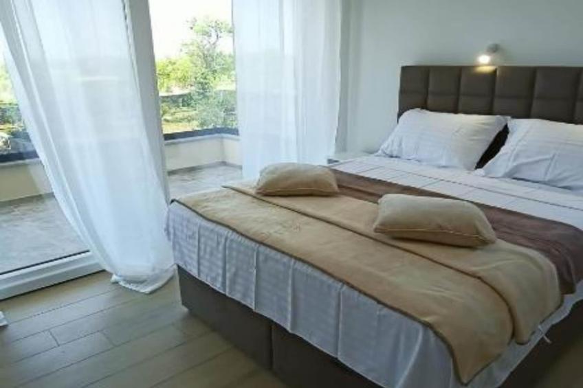 Villa Sunrise with Outdoor Pool - 4 Bedroom & Pool - foto 7