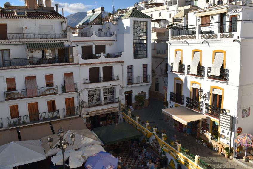 Zentral gelegene Wohnung - foto 8