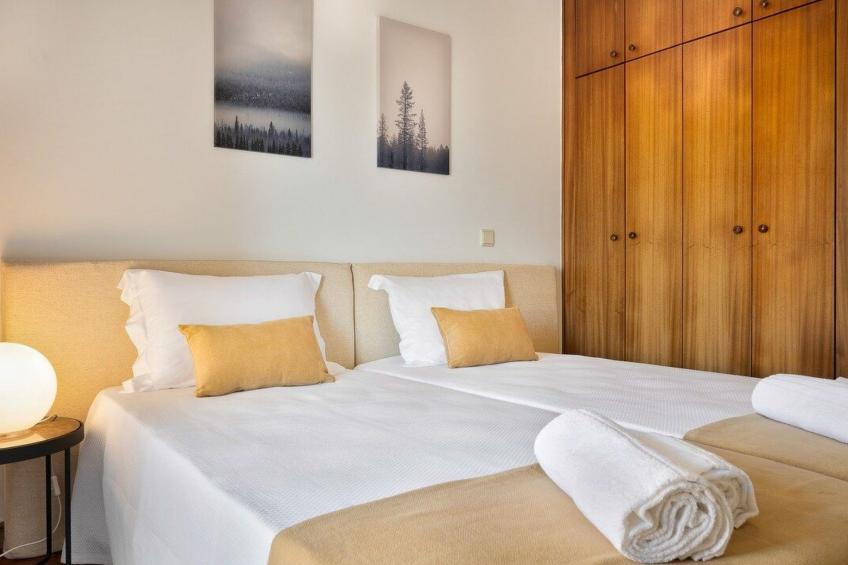 Meerblick First Line mit 2 Pools 5 - foto 13