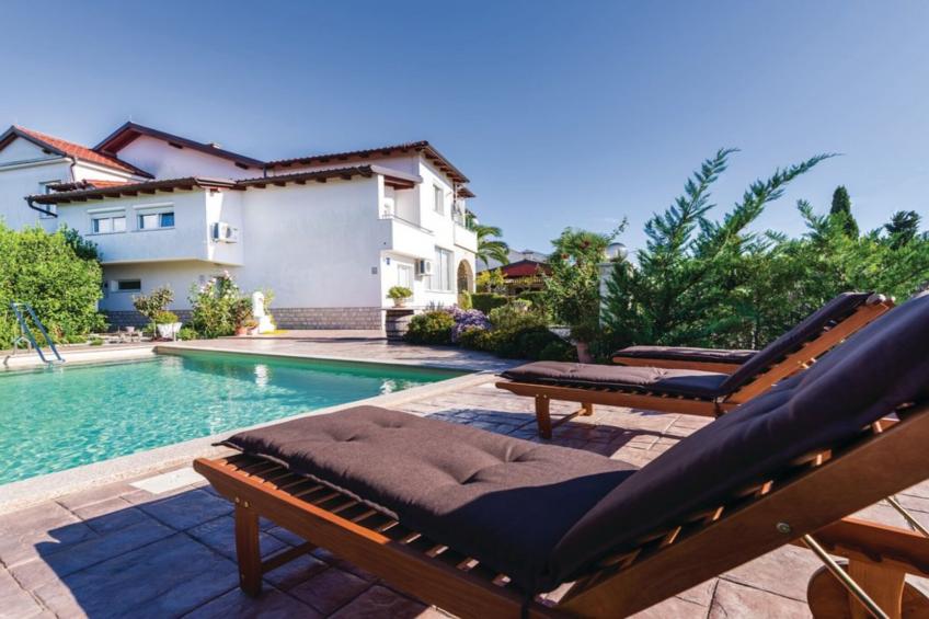 Holiday Home Villa Ksenija - Six Bedroom Holiday Home with Pool - foto 53