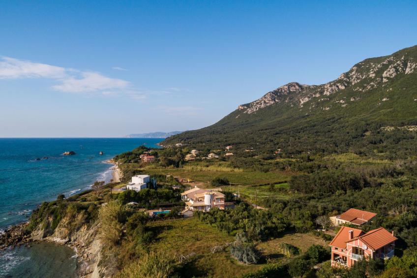 Idyllisch gelegene und luxuriöse Villa mit Veranda und Pavillon - foto 27