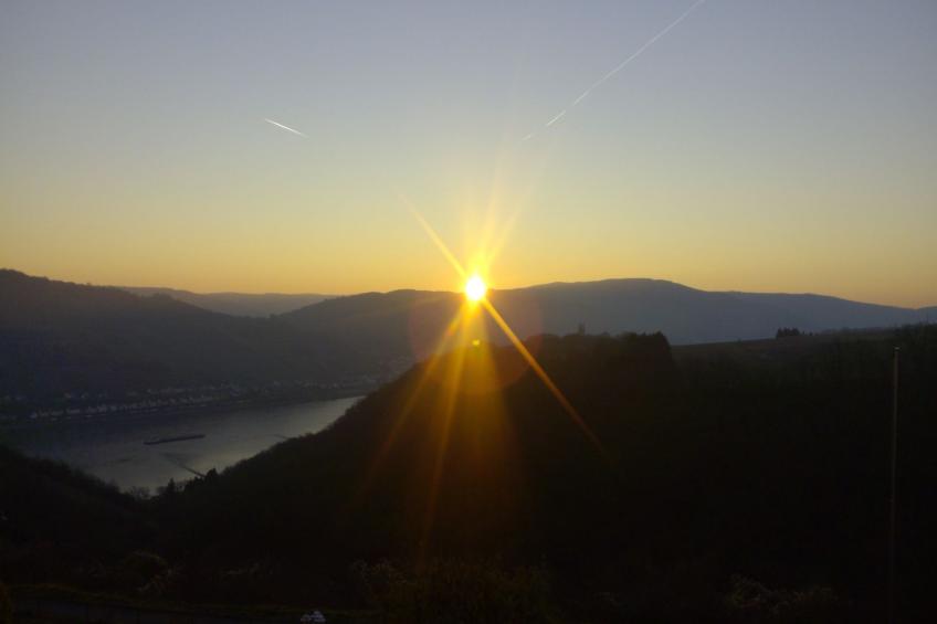 mit Balkon und Rheinblick - foto 27