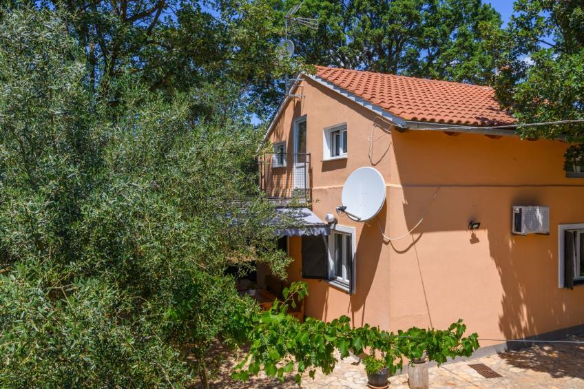 Wunderschönes Ferienhaus in Pomer mit Garten - foto 9