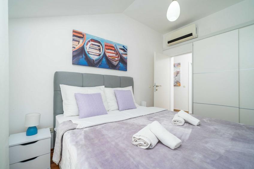 Apartments Isabora - Comfort Three-Bedroom Apartment with Balcony and Sea View (Second Floor) - foto 18