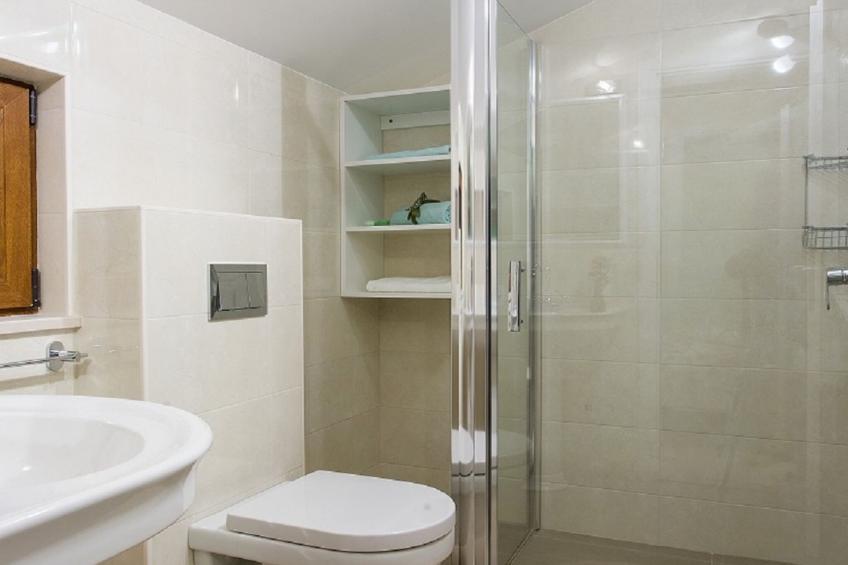 Villa Falcon Rook - Four-Bedroom Villa with Terrace and Swimming Pool - foto 31