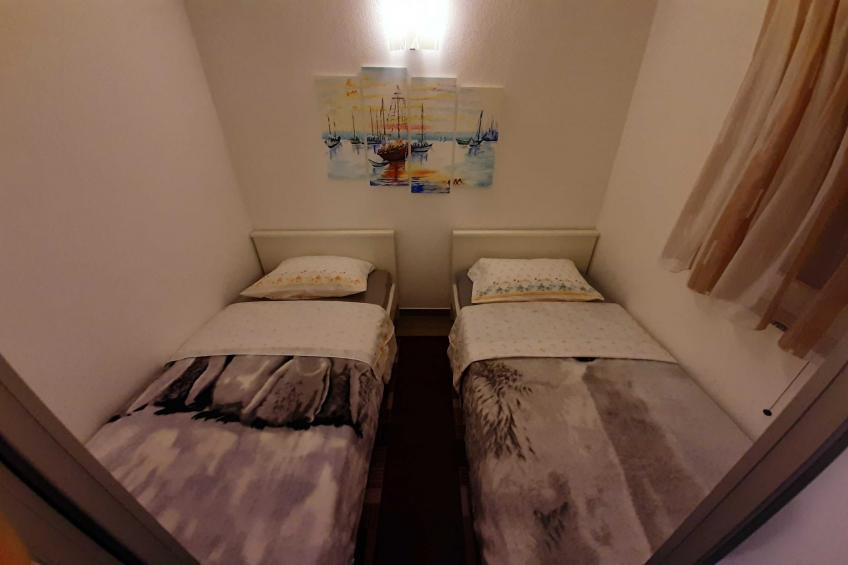 Cozy Apartments with Private Balcony Vinisce - Comfort Two Bedroom Apartment (Owner III) - foto 5