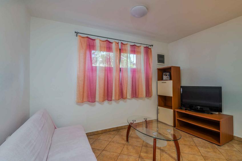 Vakantiewoning in het centrum van Njivice - BF-4XVK6 - foto 6