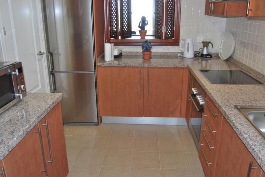 Helle, modernisierte Wohnung mit mehreren Pools - foto 6