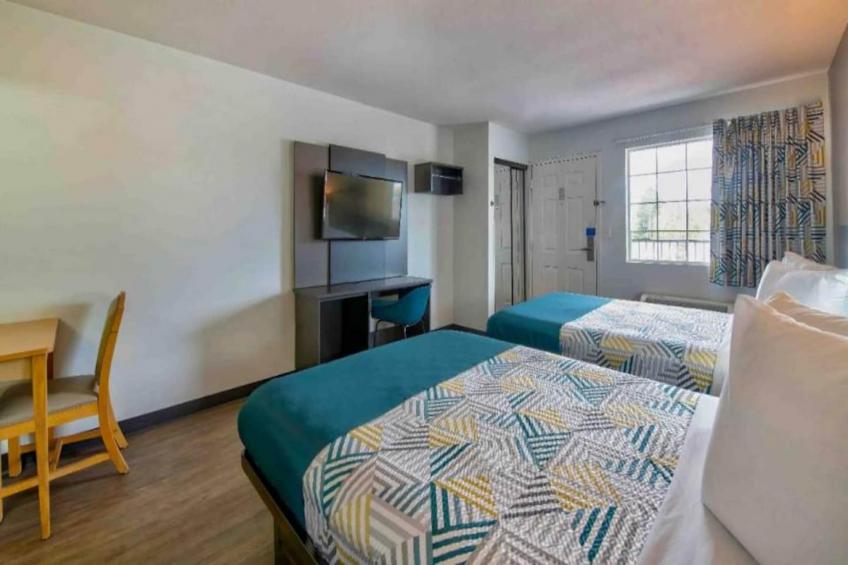2 Full Beds  Smoking - foto 23