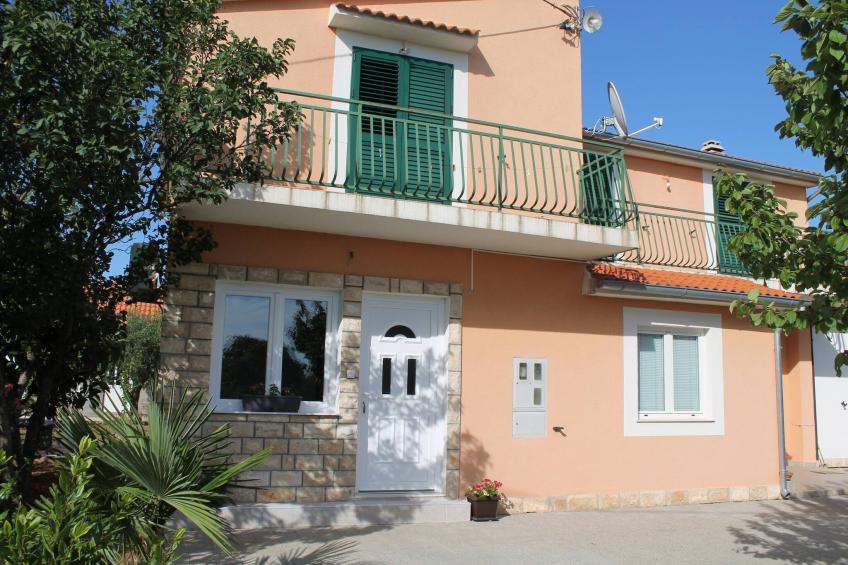 Apartment Ante