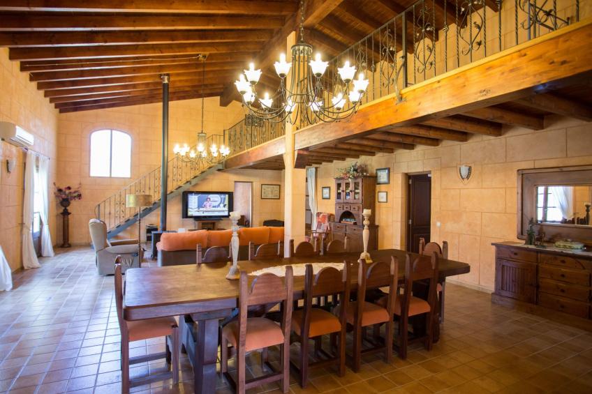 Finca mit Tennisplatz und Schwimmbad - foto 31