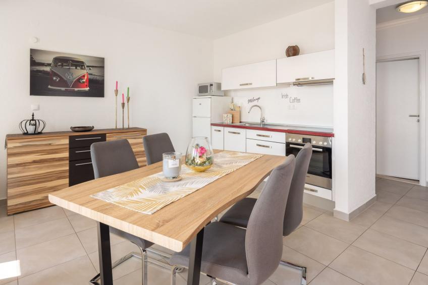 Moderne, helle Ferienwohnung mit Meerblick - foto 9