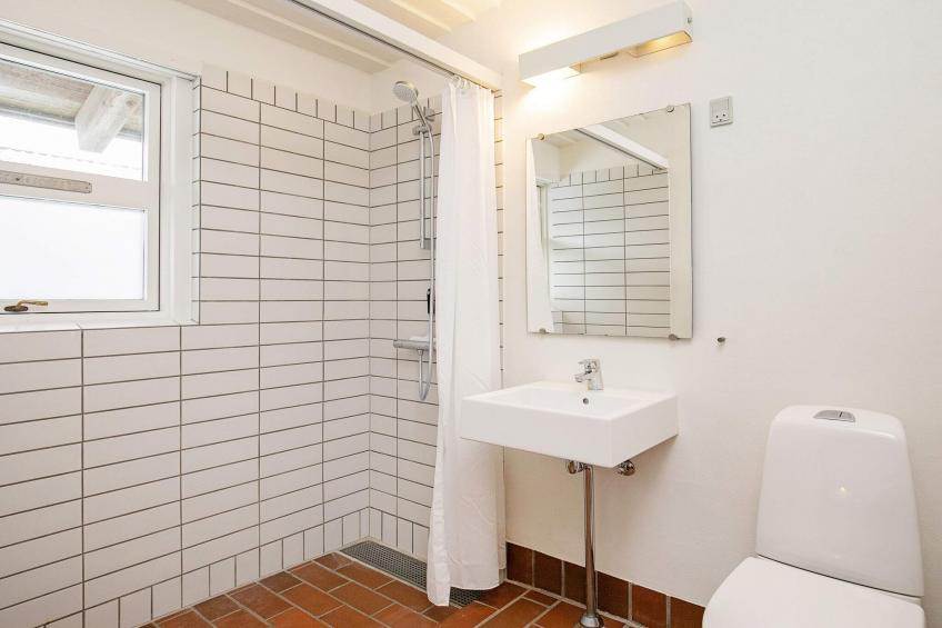 C-3 room,2 bathrooms,renovated - foto 17