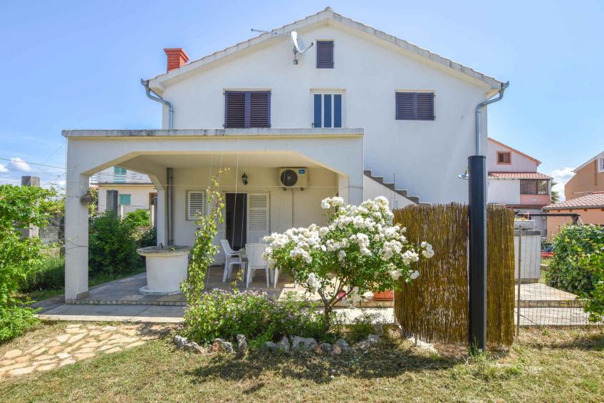 Ferienhaus mit Terrasse und Meerblick - BF-JCB8H