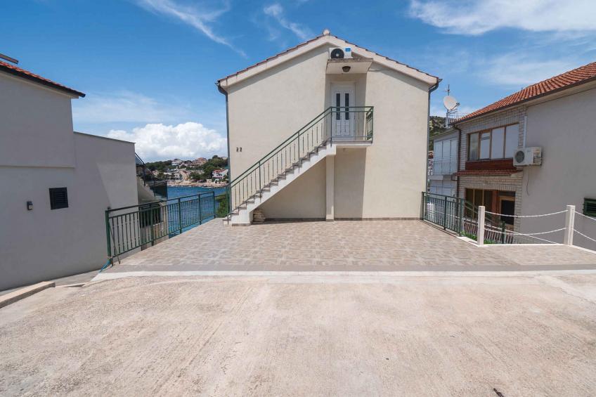 Holiday home with terrace and pool of 40m2 - BF-PY2YZ - foto 11
