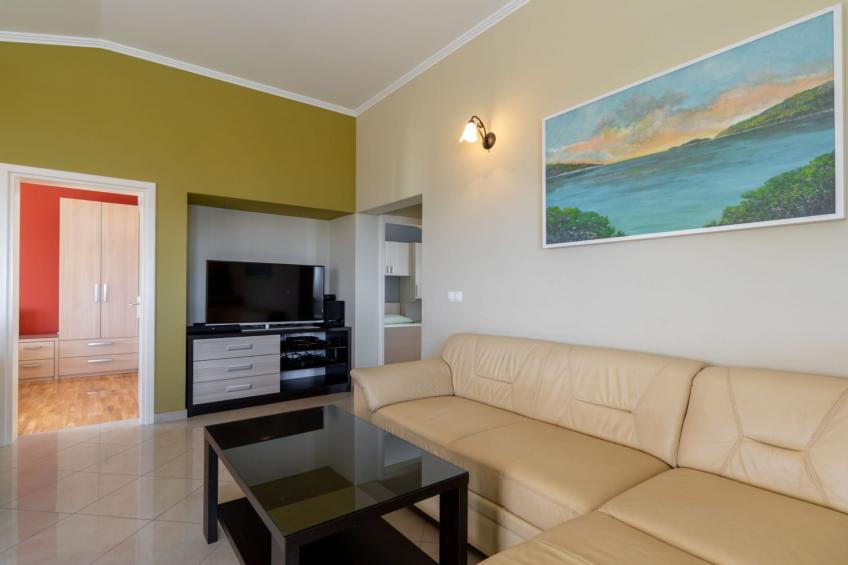 Modern Villa with Pool - foto 11