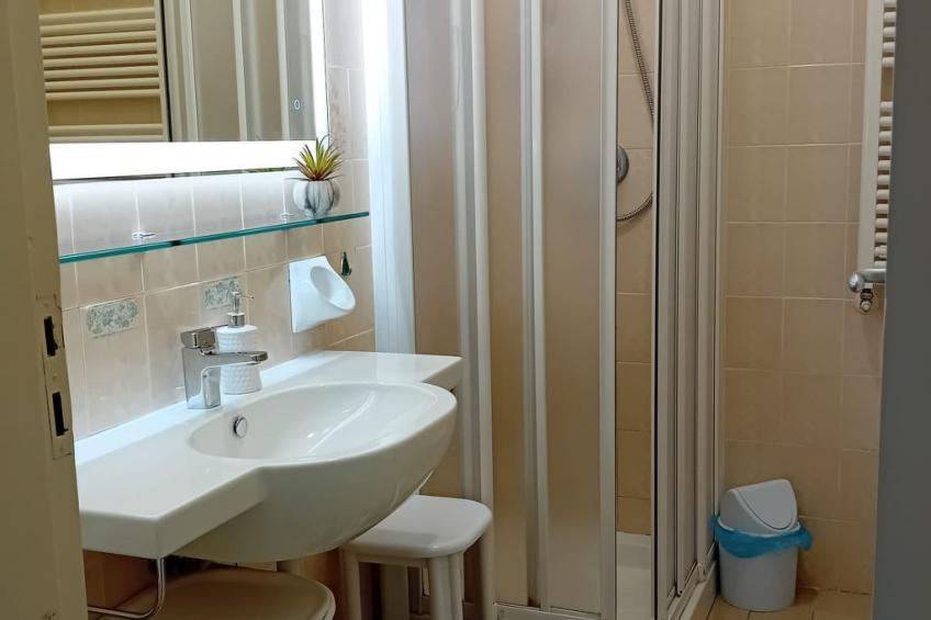 Wohnung mit Privatparkplatz - foto 9