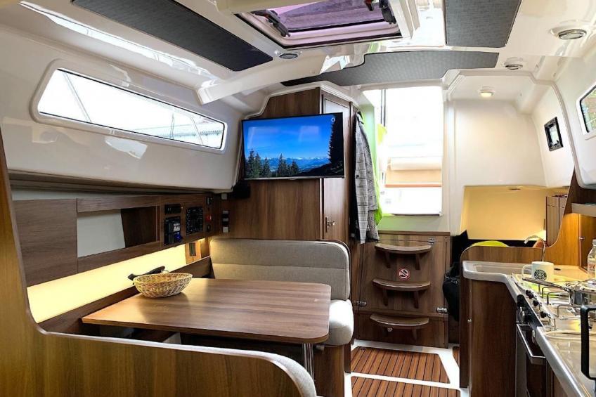 Yacht Overtime im Hafen der Marina Braunsbedra - foto 5