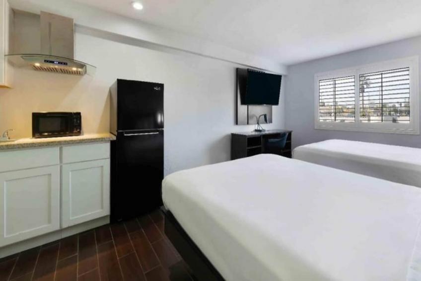 2 Queen Beds  Suite Non-Smoking Hot Tub - foto 8