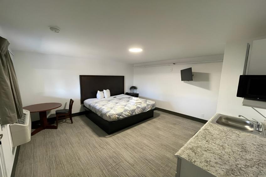 Queen Bed Studio Non-Smoking - foto 7