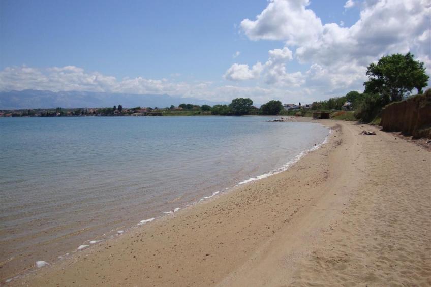 Am Fluss gelegenes Haus mit Galerieschlafplätzen - foto 38