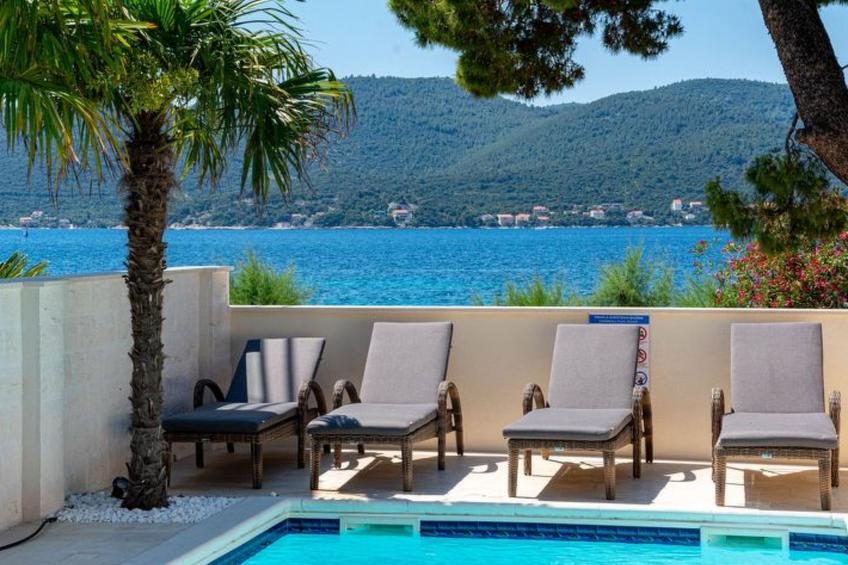 Suartini Viganj mit einem Pool - foto 59