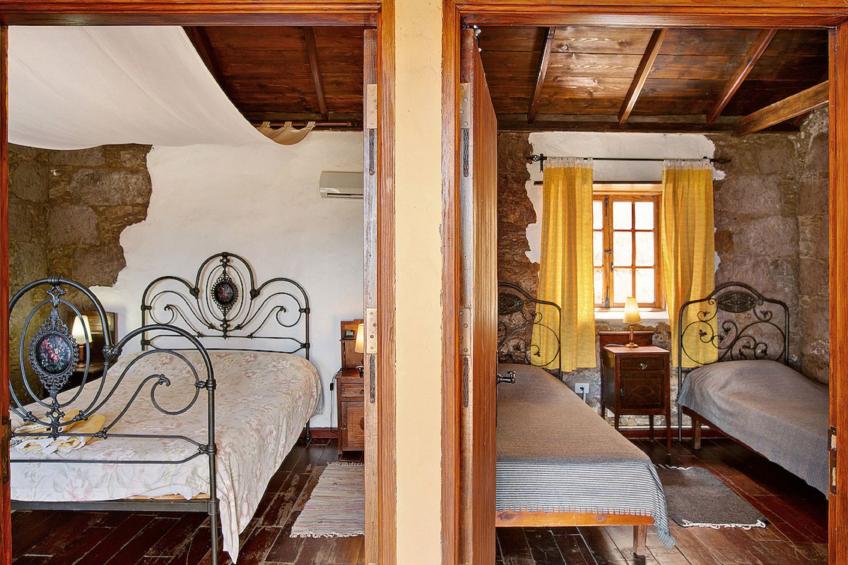 250 Jahre altes Steinhaus mit zwei Terrassen inmitten einer wunderbaren Naturla - foto 19