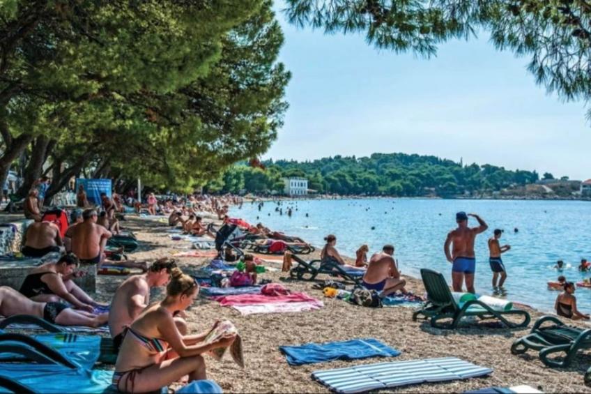 Apartments Grljusic - One Bedroom Apartment 208 - foto 11