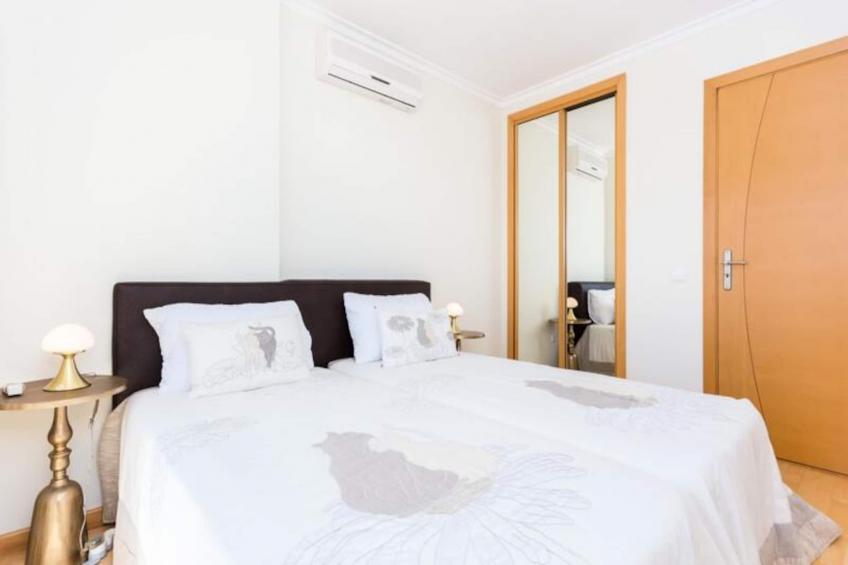 Meia Praia View Apartment - foto 15