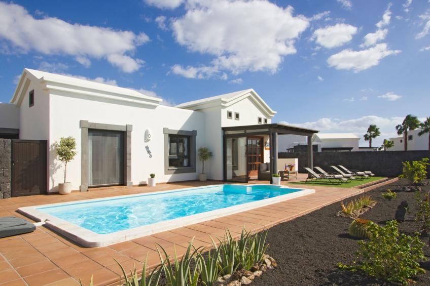 Charmantes Ferienhaus in Yaiza mit Privatem Pool