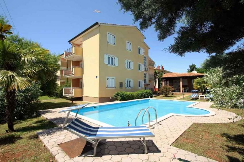 Holiday apartment Apartment for 4 people with pool - BF-43JPR