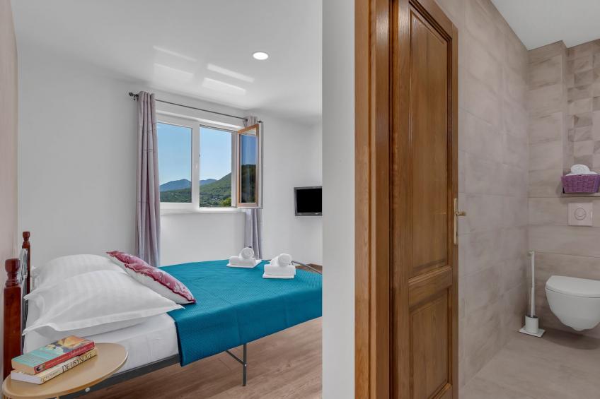 Alleinstehende Villa Slime mit Pool und Garten - foto 35