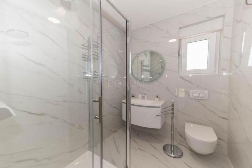 Villa Sunrise with Outdoor Pool - 4 Bedroom & Pool - foto 17