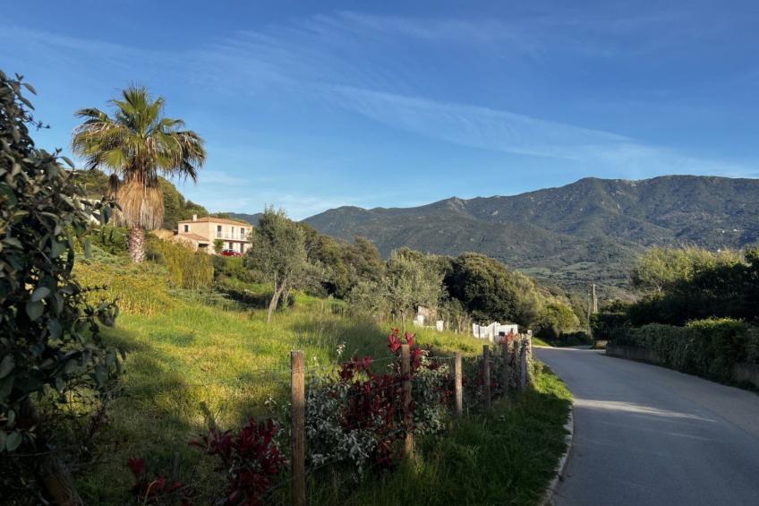 Haus in der Nähe von Meer und Bergen, atemberaubende Aussicht. - foto 9