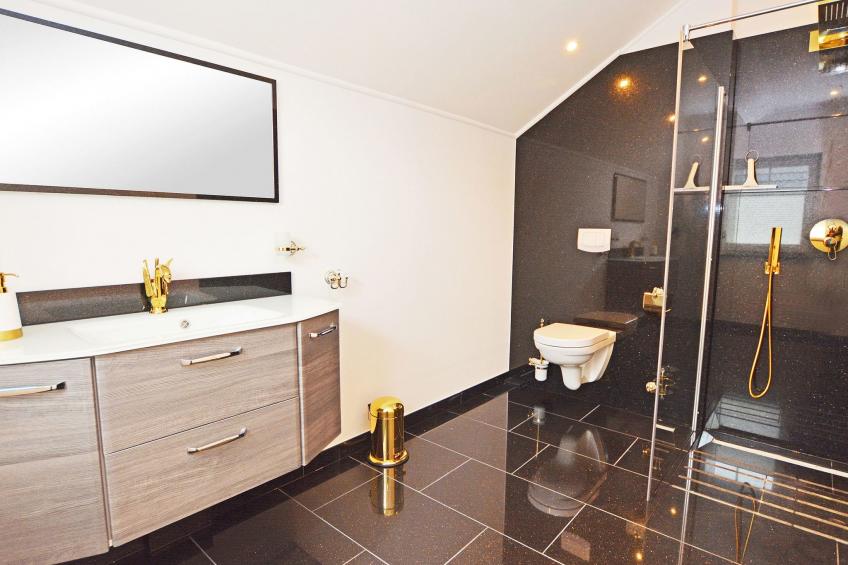 Merzijana Dachgeschoss in Stinteck - foto 15