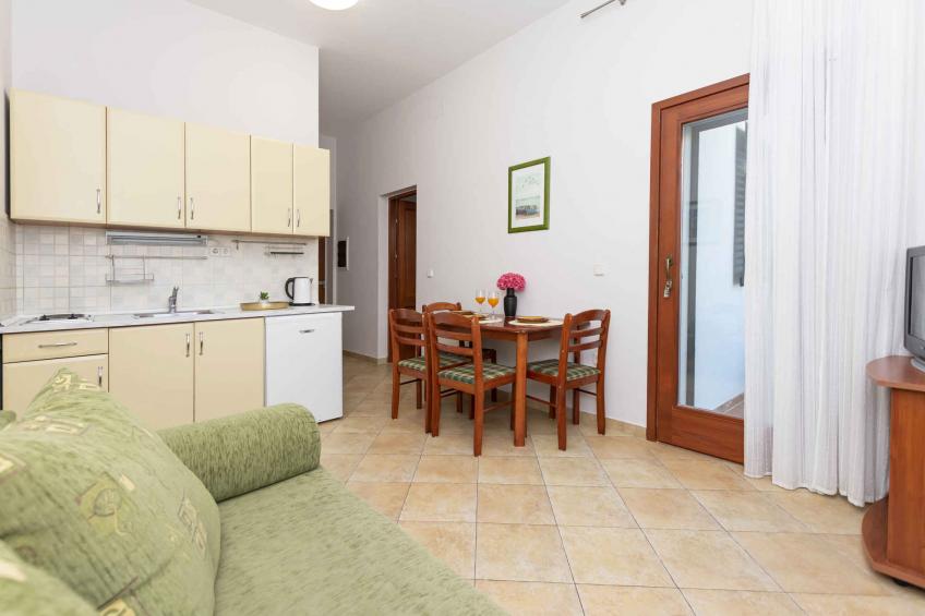 Vakantiewoning met terras en zwembad - VW-5CMDC - foto 15