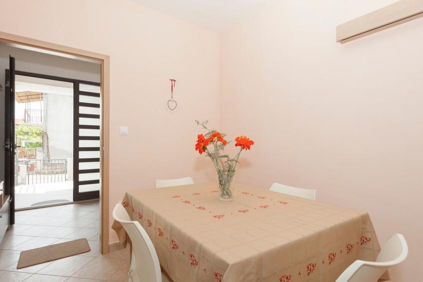 "Dinka" mit Terrasse - foto 7