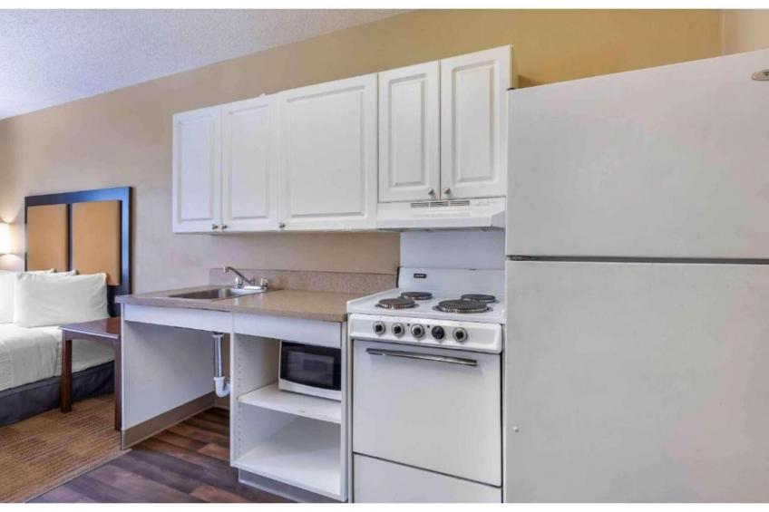 1 Queen Bed | Non-Smoking, Kitchen, Sofa-Bed - foto 4