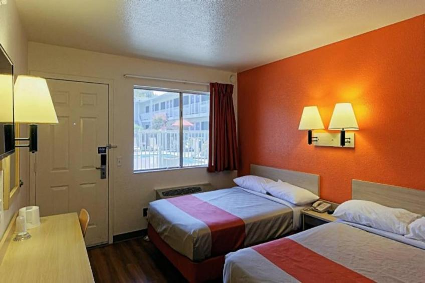 2 Full Beds  Micfridge - foto 5