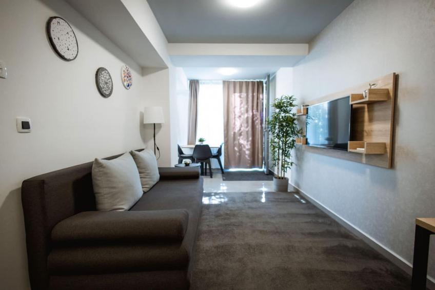 Stylish Apartments with Osijek Near Top Attractions - Standard Studio Apartment  - Maks 3 - foto 5