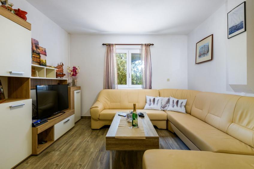 Wunderschönes Ferienhaus in Pomer mit Garten - foto 19