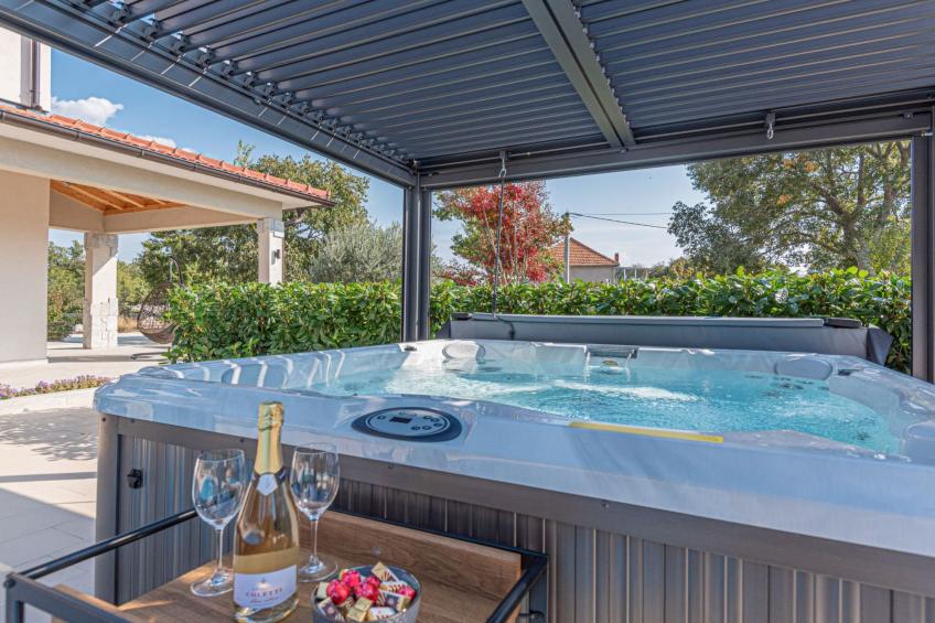 Villa Romansa mit Sauna und Whirlpool in Siritovci - foto 8