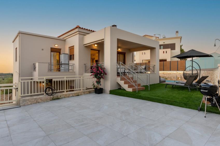 3-Schlafzimmer-Villa mit privatem Pool und Ladegerät für Elektroautos - foto 46