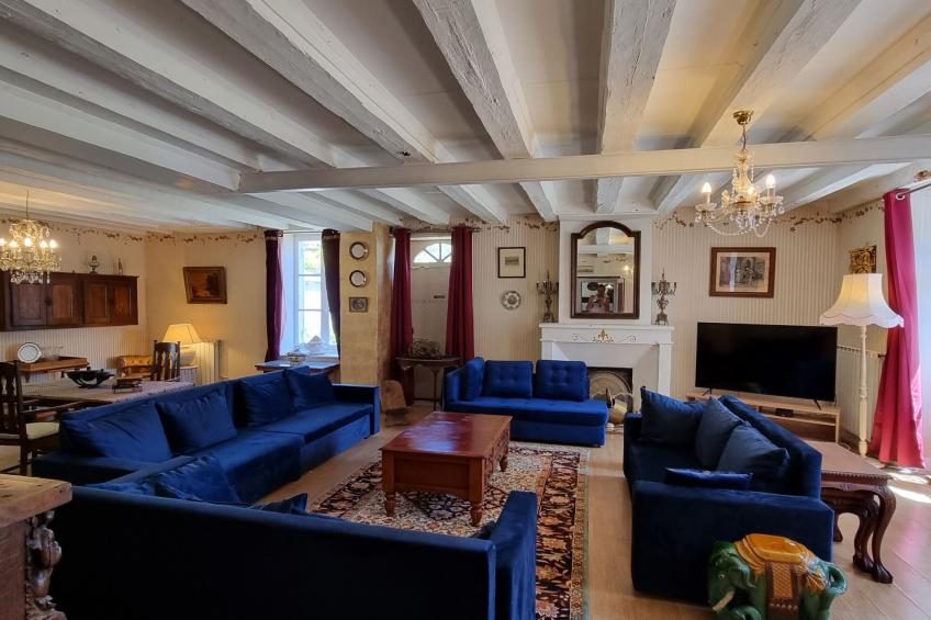 8-Zimmer-Schloss mit Pool und eigenem Park - foto 26