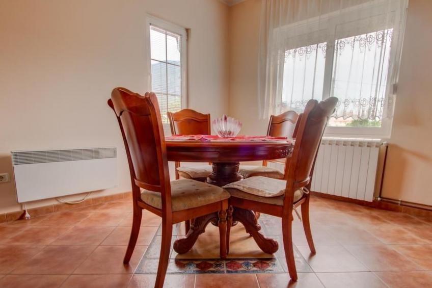 Wohnung in Radanovici mit privatem Parkplatz - foto 9