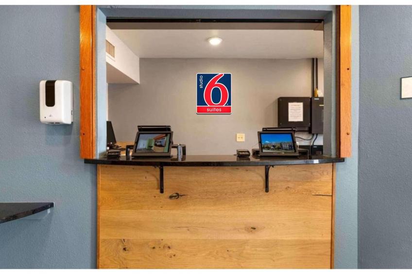 1 Full Bed | Non-Smoking, Kitchen - foto 21