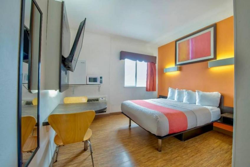 1 QUEEN BED  NON-SMOKING - foto 14