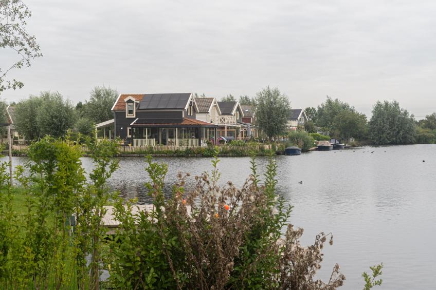 Lake view villa met zwem- vissteiger - foto 27
