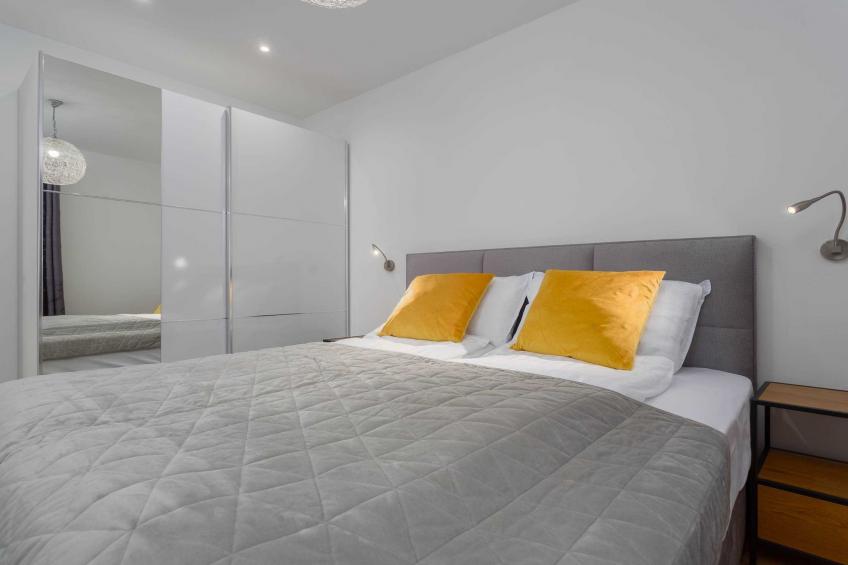 Luxury Beachfront Krk Apartments with Terrace - One Bedroom Apartment with Terrace - foto 8